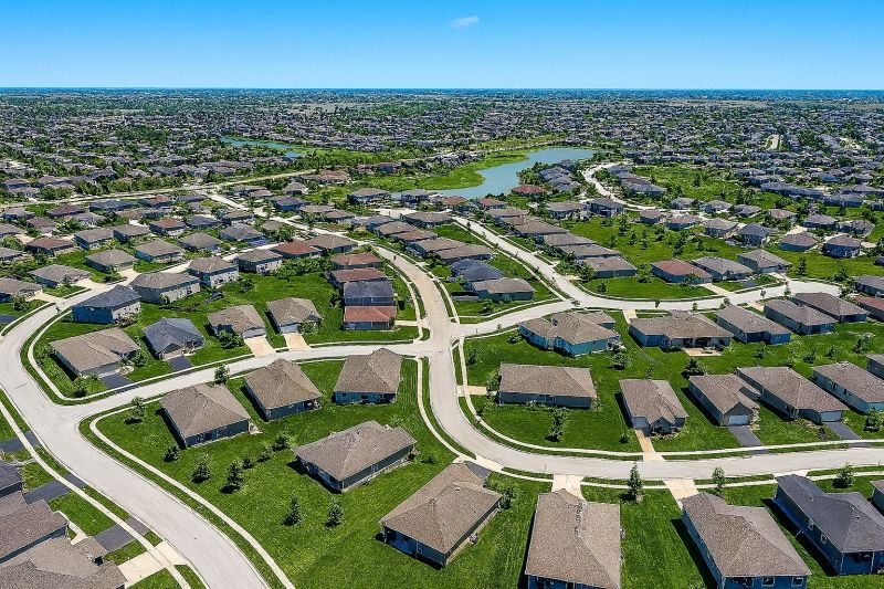Local Bathtub Installation pros at work